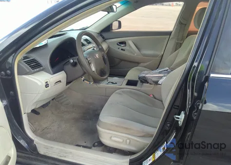 2009 Toyota Camry Base z USA, uszkodzony, nr VIN 4T1BE46K59U294801